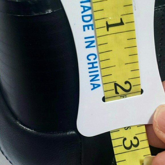 Shoes bare traps women's sz 6 - Picture 7 of 7